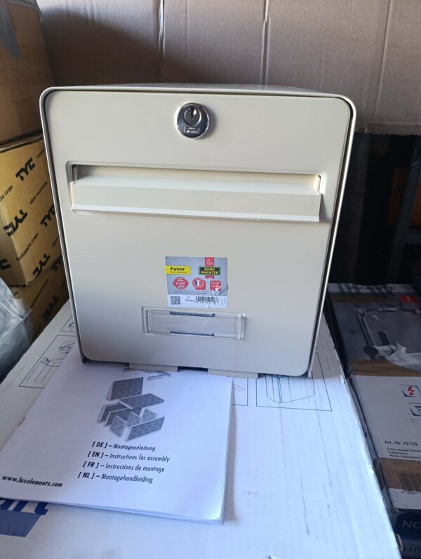 Burg-Wächter 501 BE C FAVOR Skrzynka na Listy Beżowa – Klasyczna i Solidna Norma Europejska